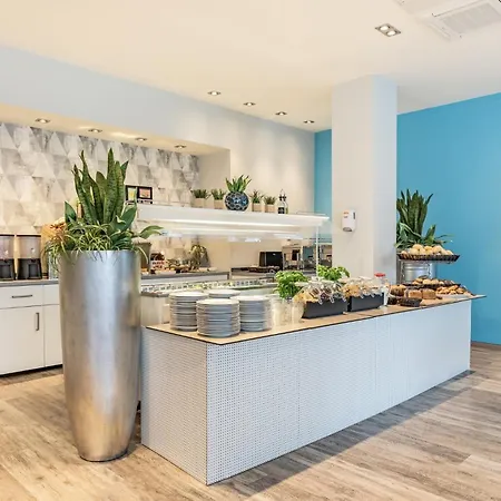 מלון Garner By Ihg