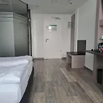 Отель Garner By Ihg 4*
