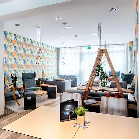 Garner By Ihg Отель