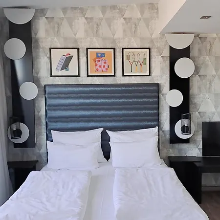 Garner By Ihg Hotel 4*