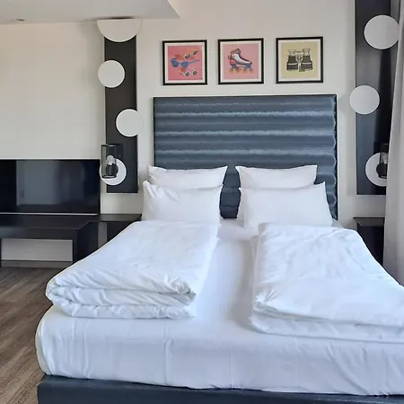 Hotel Garner By Ihg Brémy
