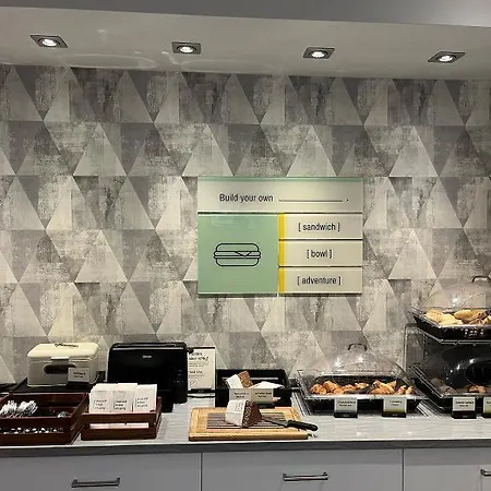 Hotel Garner By Ihg 4*