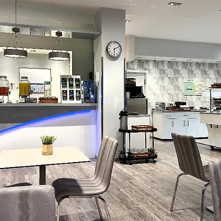 Hotel Garner By Ihg