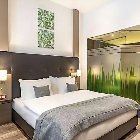 Garner By Ihg Hotell 4*