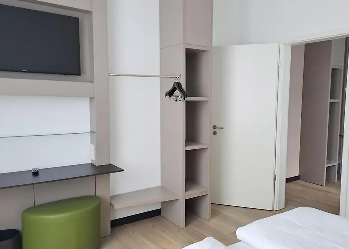 Garner By Ihg Hotel 4*