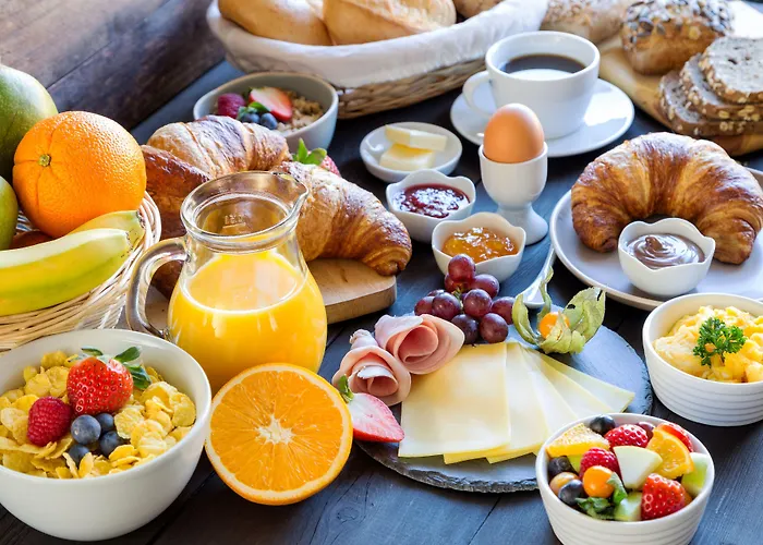 Garner By Ihg Hotel 4*